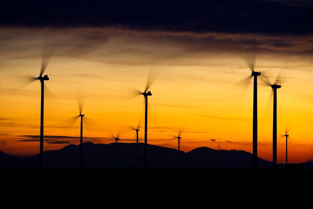 Renewable energy sources illustrated